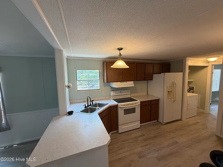 5556 Anchor Village Ln SE — Photo 3