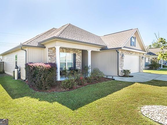 3rd image of 106 Wenlock Cir