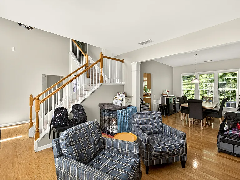 9538 Oswald Ln — Photo 8
