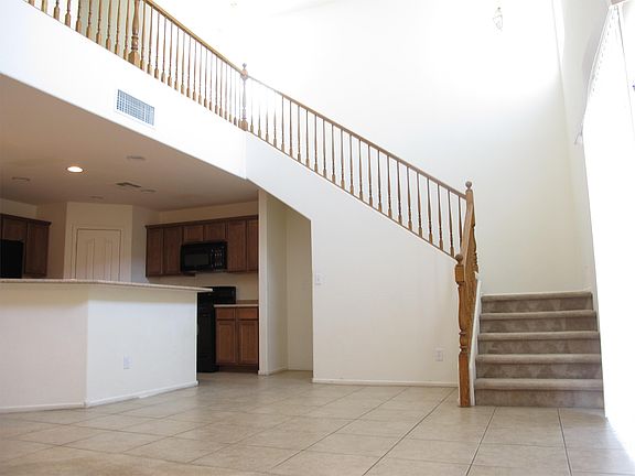 5th image of 1129 Autumn Grass St