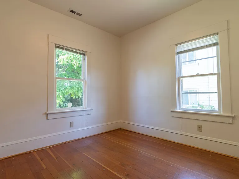 5534 N Missouri Ave — Photo 10