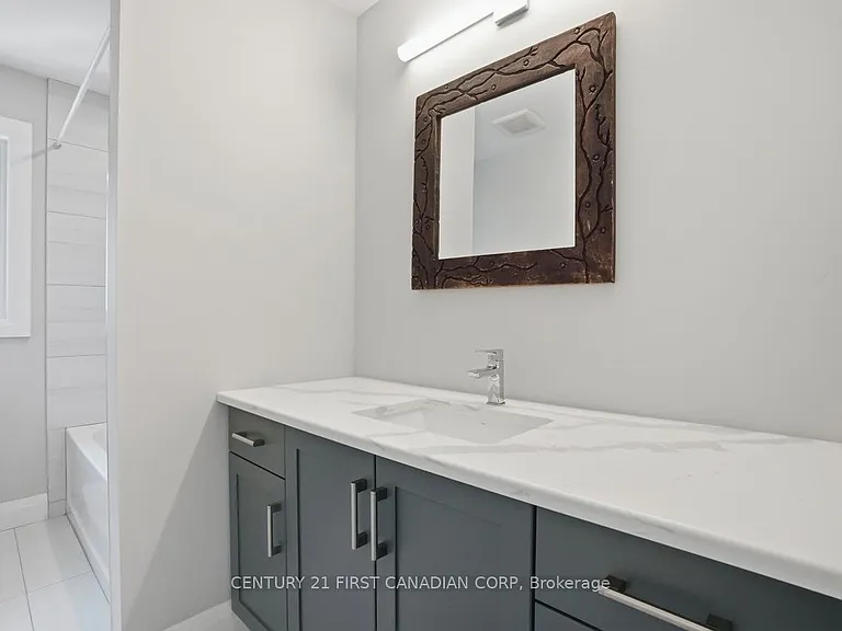 2775 Oriole Dr #UPPER — Photo 30