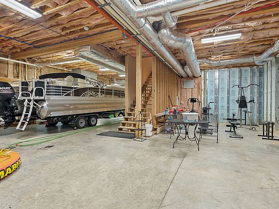 54th image of 415 Summer Breeze Dr