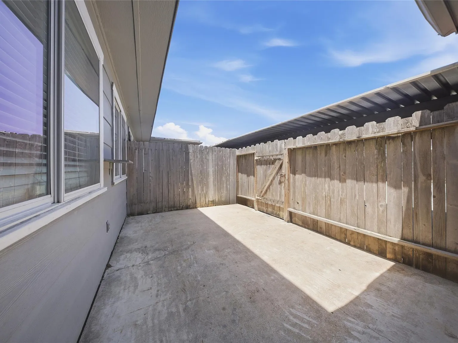 11002 Hammerly Blvd — Photo 2
