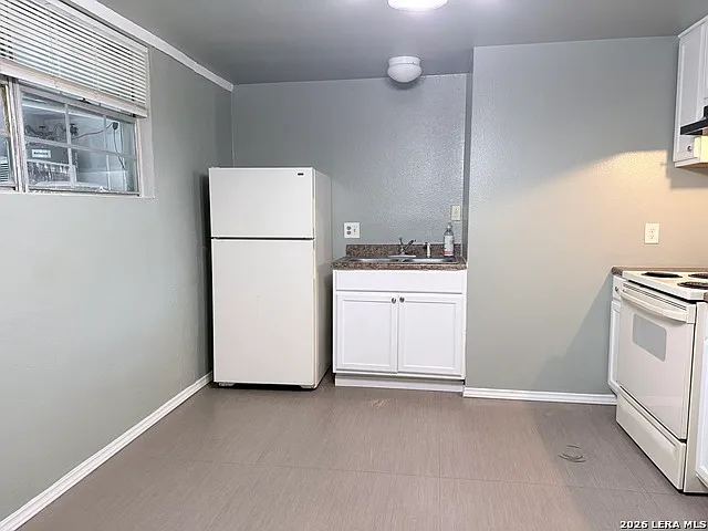 213 Earl St #B — Photo 10