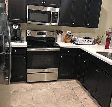 4th image of 5991 NW 56th Pl