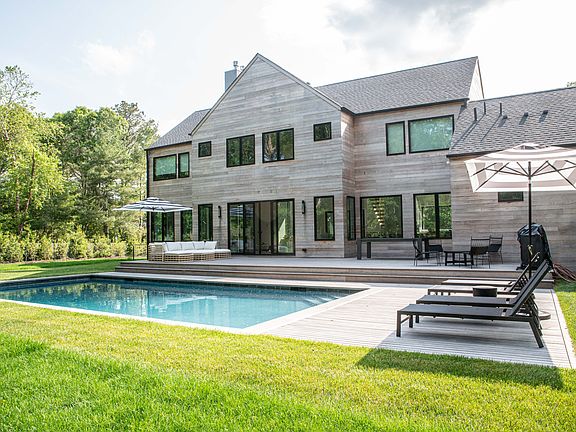 2nd image of 24 Hedges Ln