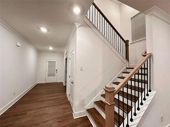 2nd image of 537 Hyde Ridge Trl