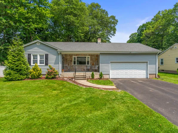 15 Berkley Street, Manchester, CT 06042