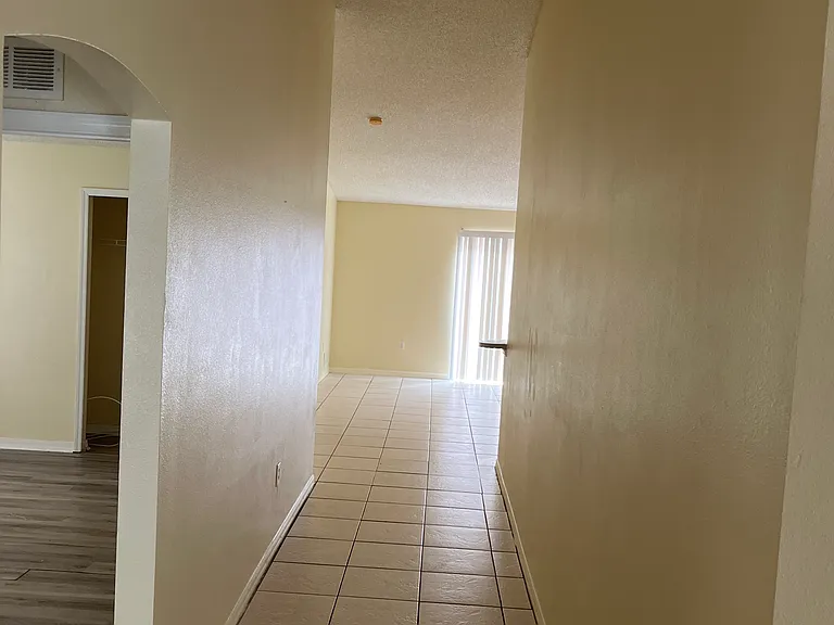 1906 Myakka Ct — Photo 18