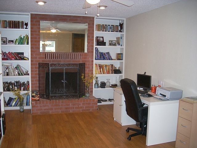 2nd image of 1605 Chimney Hill Dr