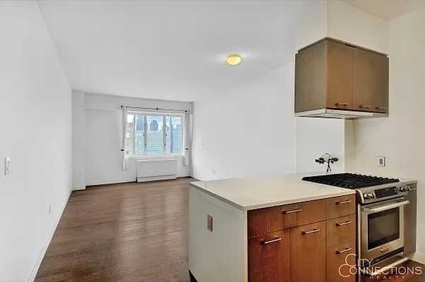 Rented by City Connections Realty | media 39