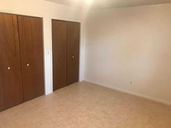 5th image of 3887 NW Archer St #102
