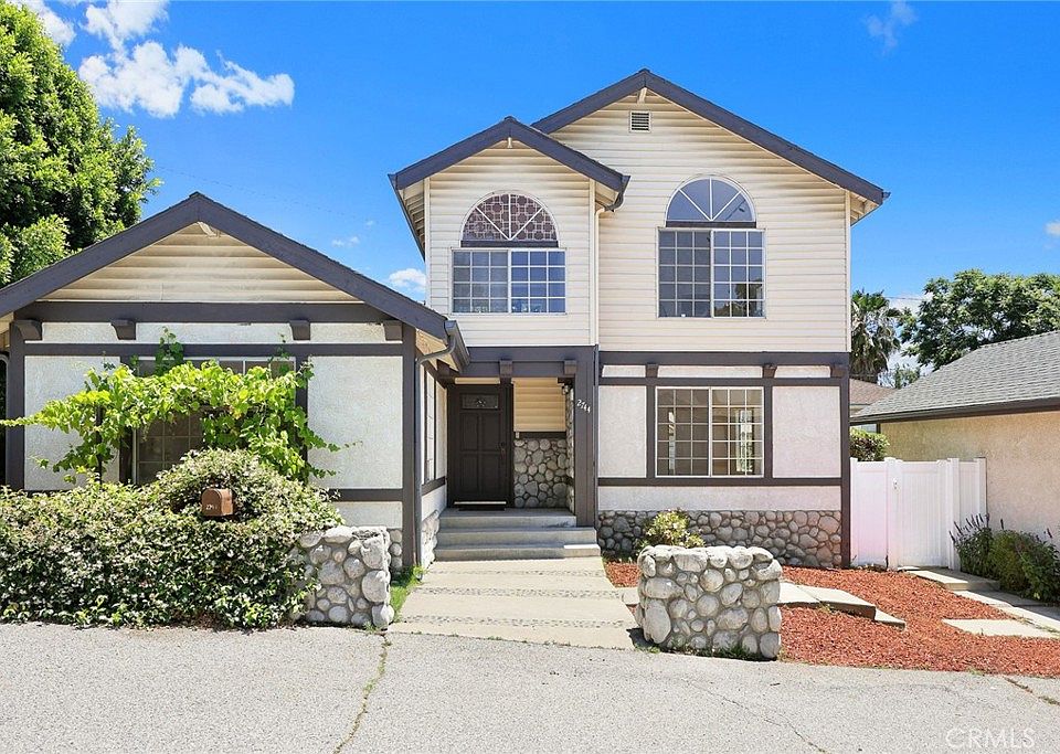 1st image of 2744 Mayfield Ave