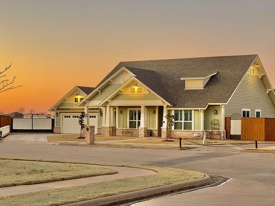 1st image of 105 Vineyard Ct