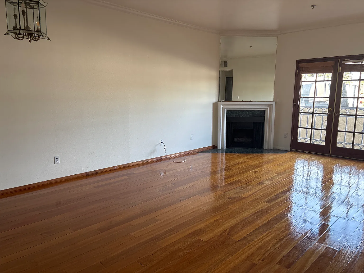 Chateau Beverly — Photo 2