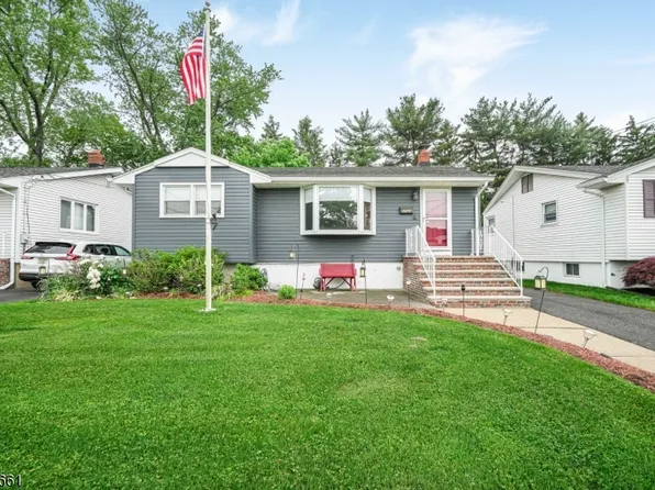 202 Colonial Ave, Saddle Brook Twp., NJ 07663