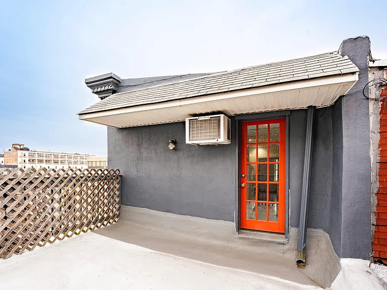 1327 Snyder Ave — Photo 22