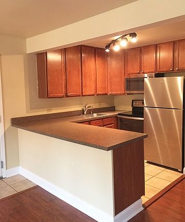 3rd image of 5827 Oakwood Dr APT A