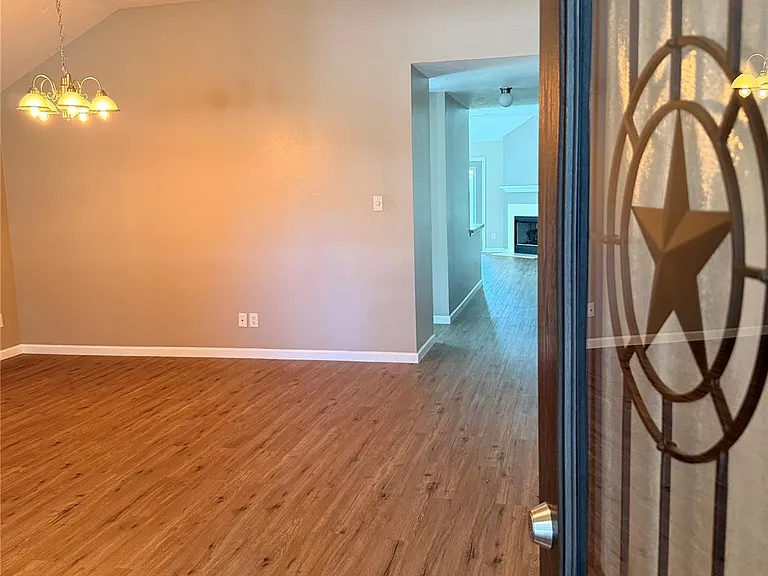 4817 Falcon Forest Dr — Photo 2