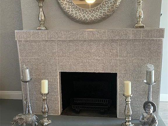 4th image of 3964 Sorrento Way