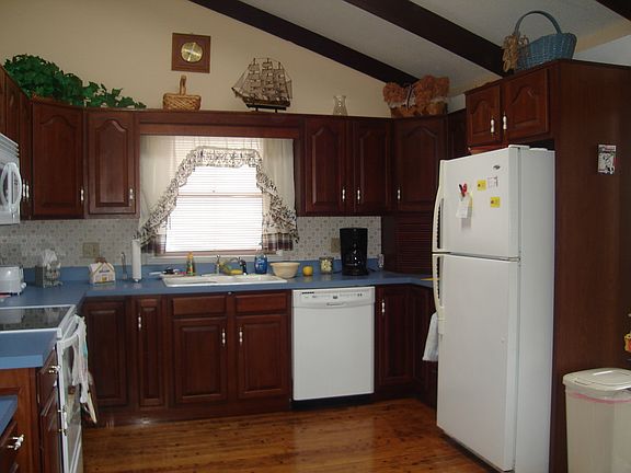 4th image of 119 Thornwood Loop