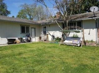1620 NW Highland Ave, Grants Pass, OR