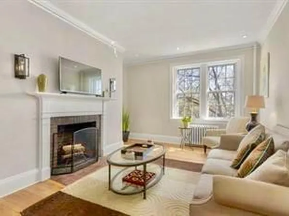 200 Mount Auburn St, Cambridge, MA 02138