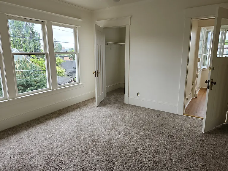 5203 12th Ave NE — Photo 23