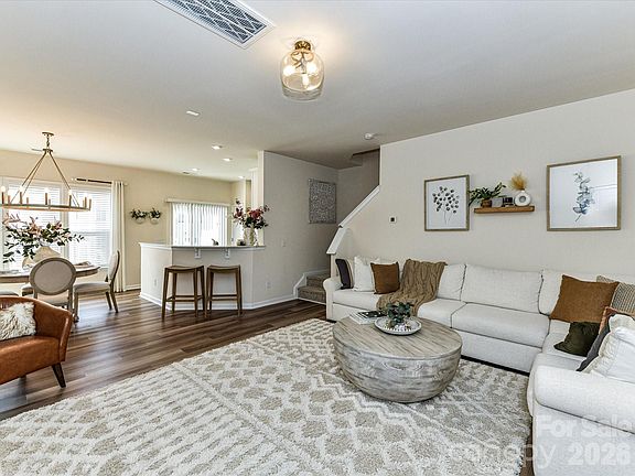 5th image of 806 Canoe Song Rd