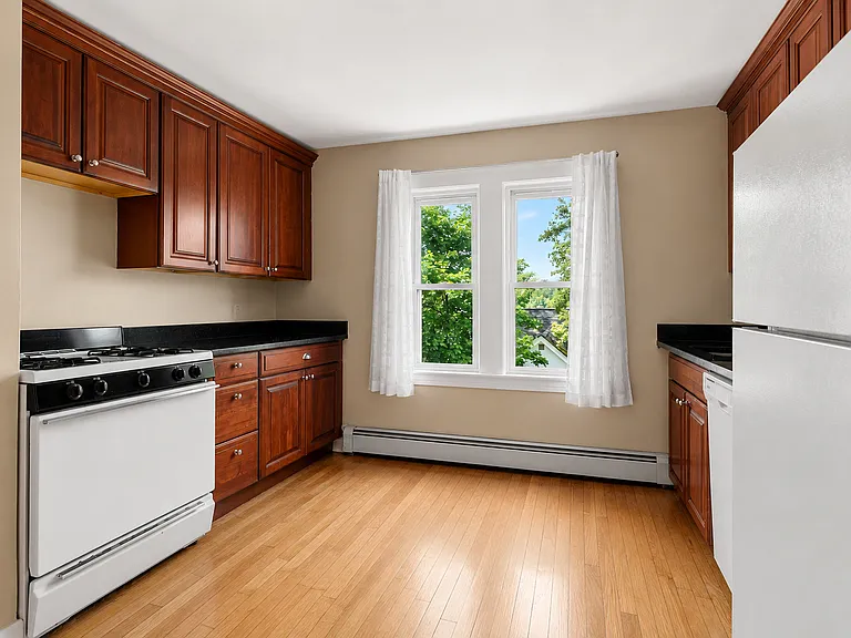 22-26 Waltham St — Photo 12