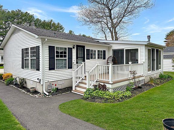 2nd image of 7 Trailwood Dr