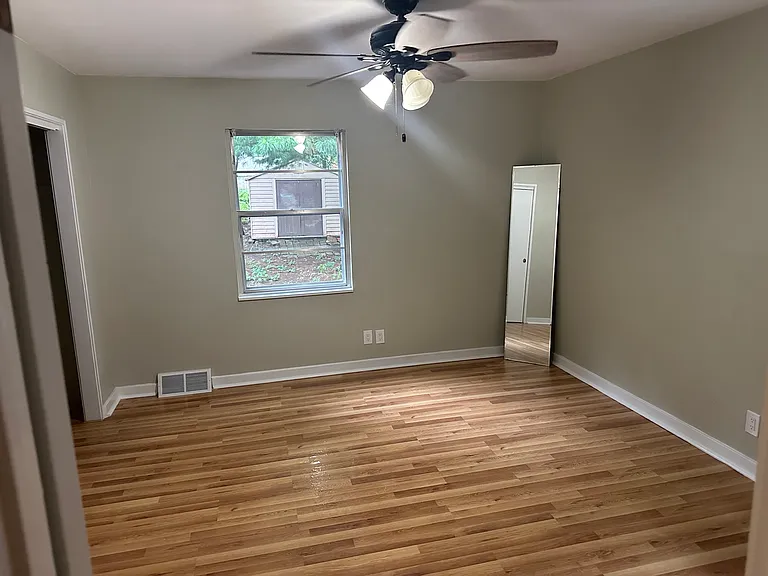 7625 Baltimore Ave — Photo 15