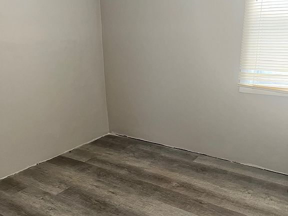 4th image of 4441 S Saint Louis Ave #1