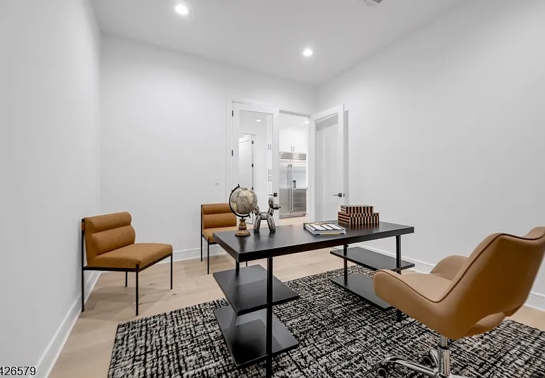 27 Feldman Ct — Photo 14