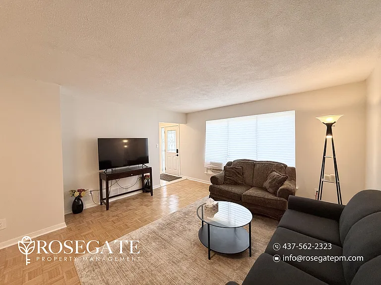7 Gemshaw Cres #1 — Photo 10