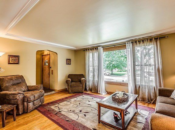 3rd image of 10235 S Artesian Ave #1