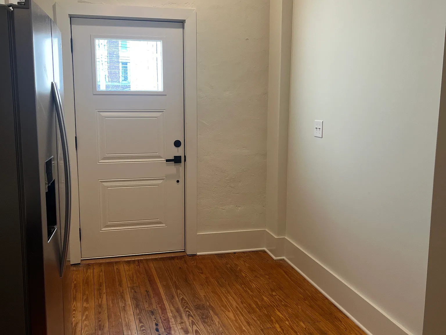 2 bed, 1000 sqft, $1,400 — Photo 4