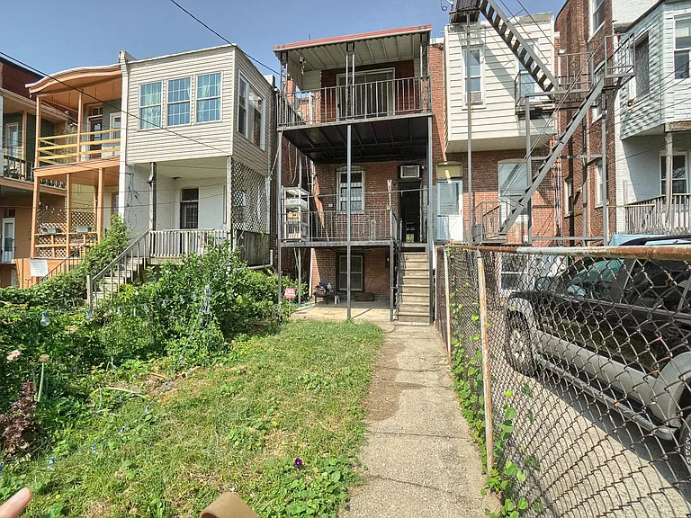 2809 N Calvert St — Photo 11