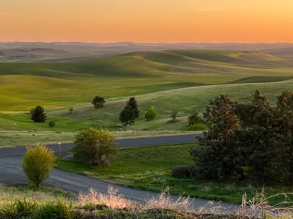 1002 Quarry Ln, Moscow, ID 83843