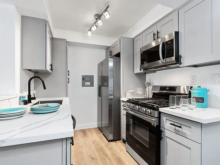 Ackerfield Apartments — Photo 9