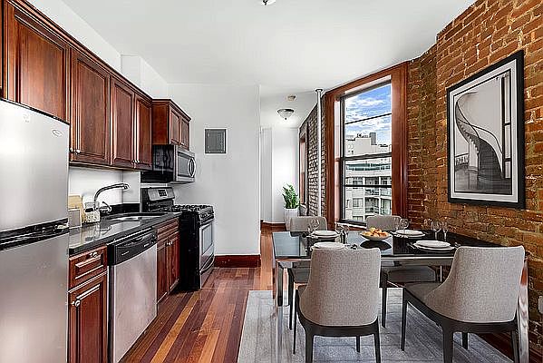 1st image of 117 Mulberry St #21N