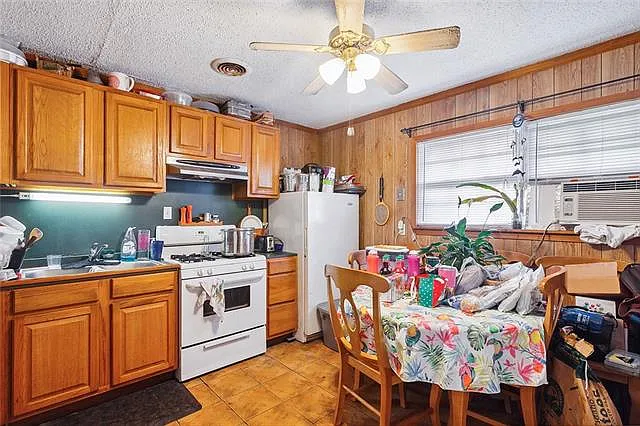 3 bed, 1.5 bath, 1187 sqft, $1,500 — Photo 4