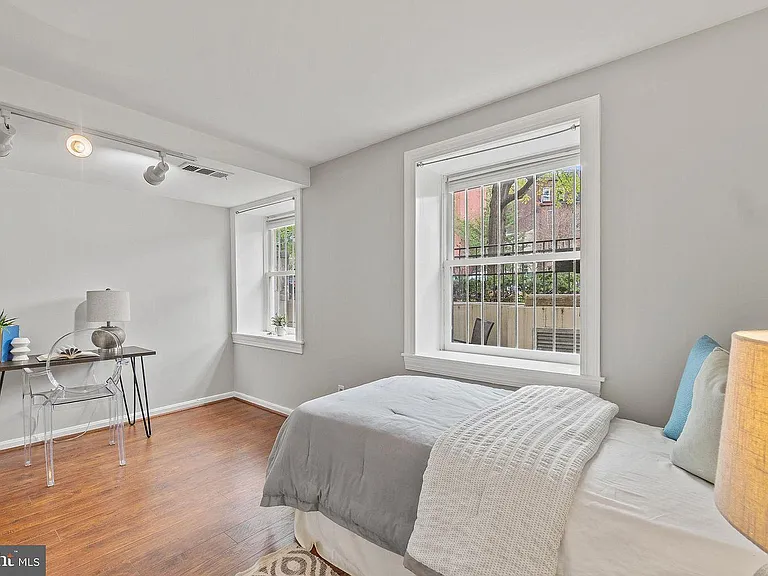 1930 New Hampshire Ave NW #3 — Photo 8