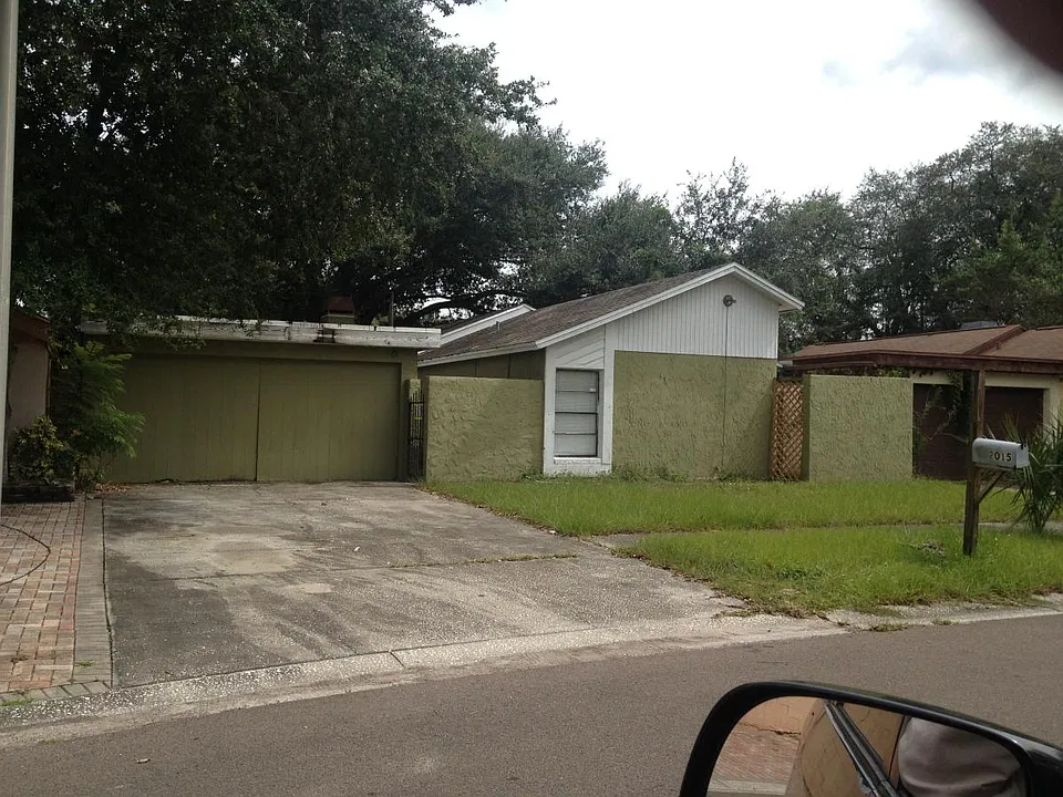 2015 Gregory Dr