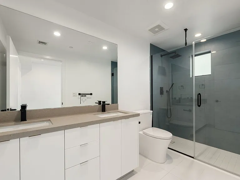 TALA Residences at 829 Larrabee Street — Photo 20
