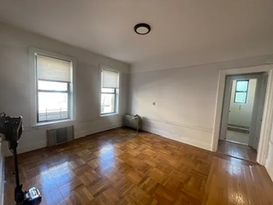Bedroom, photo 1