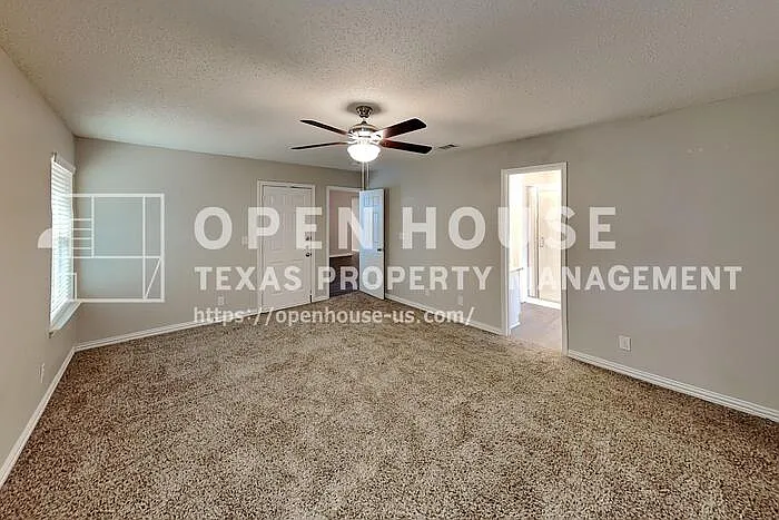 1523 Warwick Dr — Photo 25