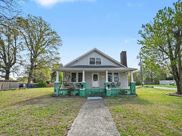 200 N 7th St, Mebane, NC 27302