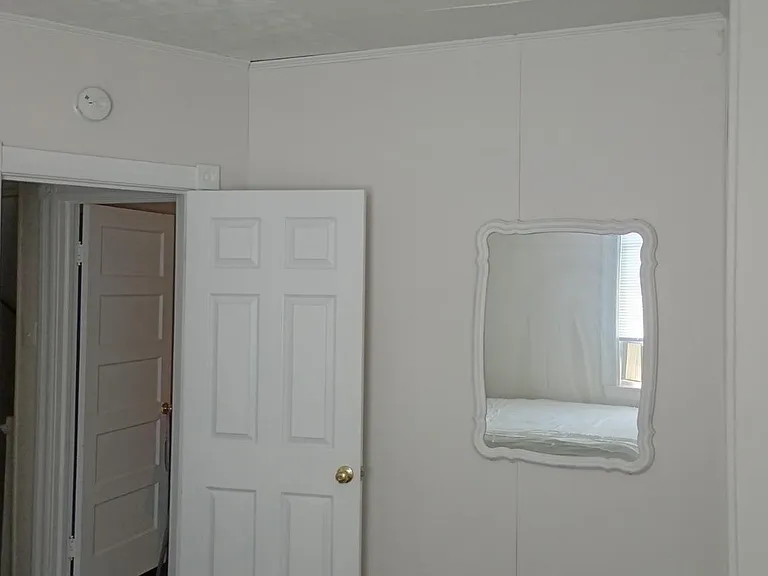 2429 Washington Blvd — Photo 3